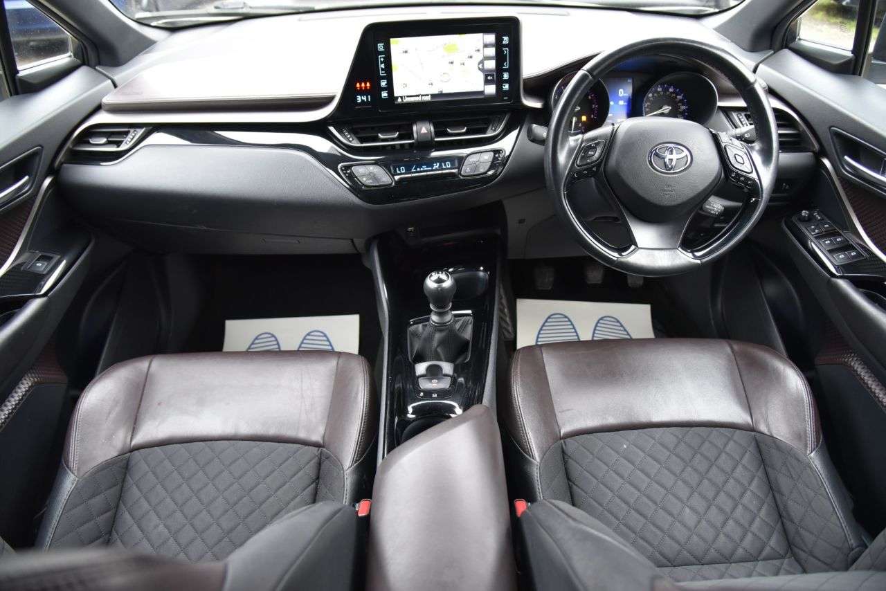 A 2018 TOYOTA C-HR 1.2 VVT-i Excel SUV 5dr Petrol Manual Euro 6 (s/s) (115 ps) PARK ASSIST | C A 2018 TOYOTA C-HR 1.2 VVT-i Excel SUV 5dr Petrol Manual Euro 6 (s/s) (115 ps) PARK ASSIST | C