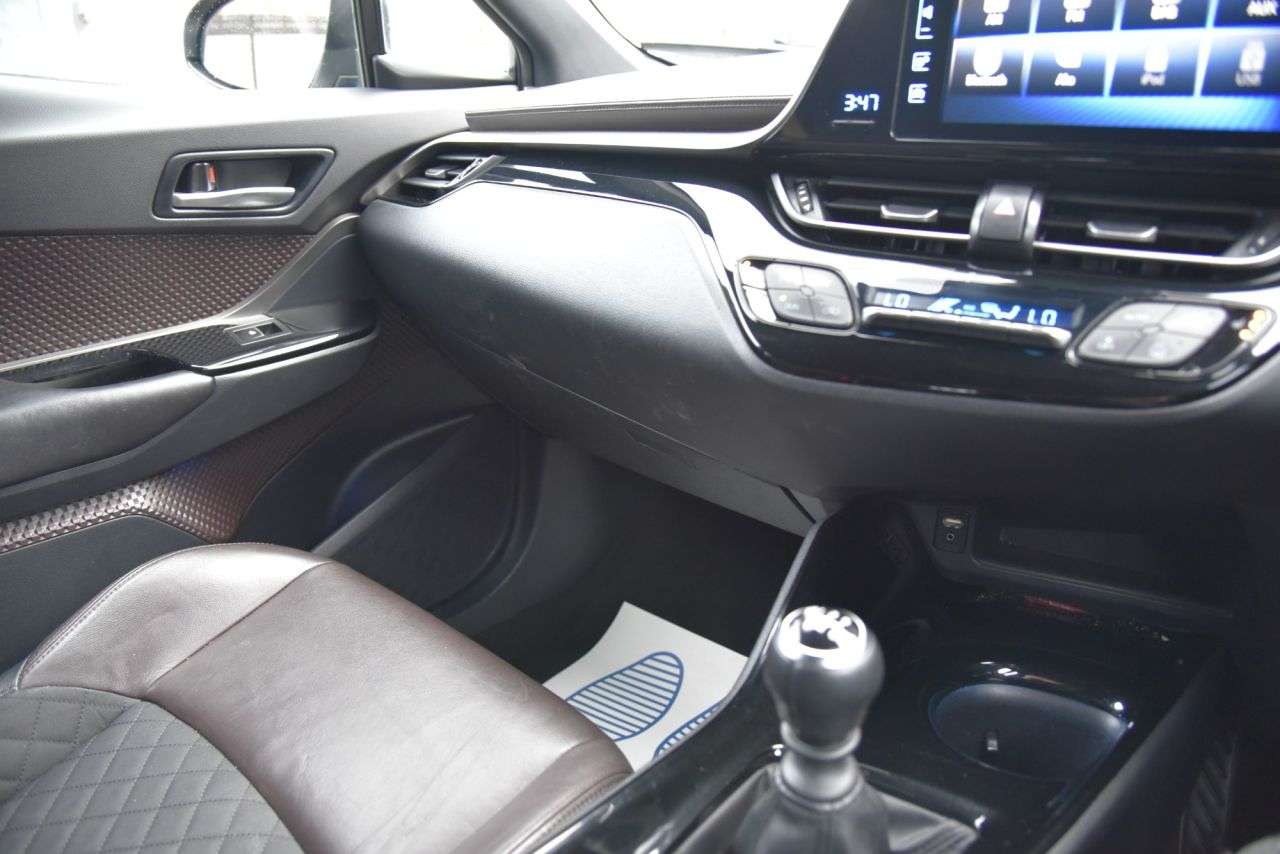 2018 TOYOTA C-HR 2018 TOYOTA C-HR