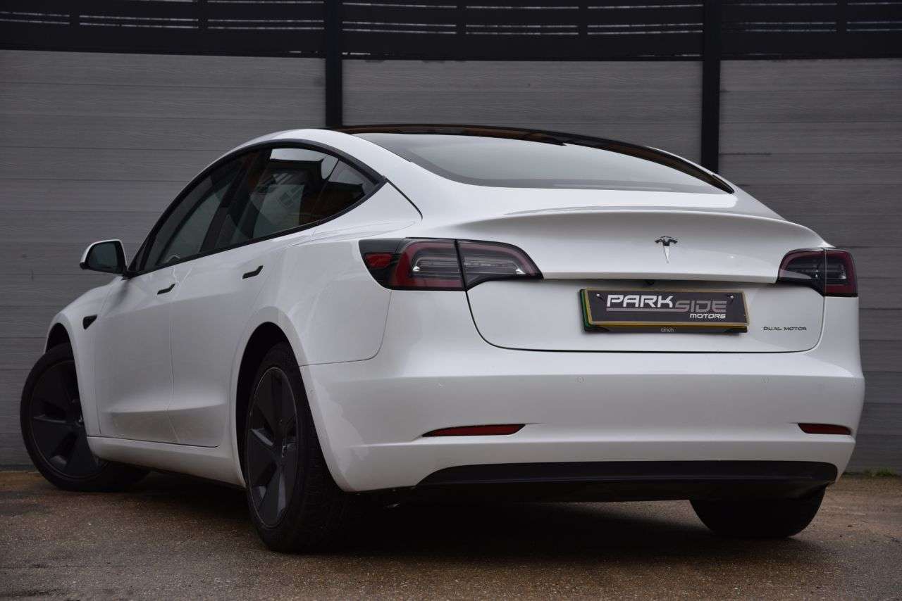 A 2020 TESLA MODEL 3 (Dual Motor) Long Range Saloon 4dr Electric Auto 4WDE (346 ps) LEATHER | PA A 2020 TESLA MODEL 3 (Dual Motor) Long Range Saloon 4dr Electric Auto 4WDE (346 ps) LEATHER | PA