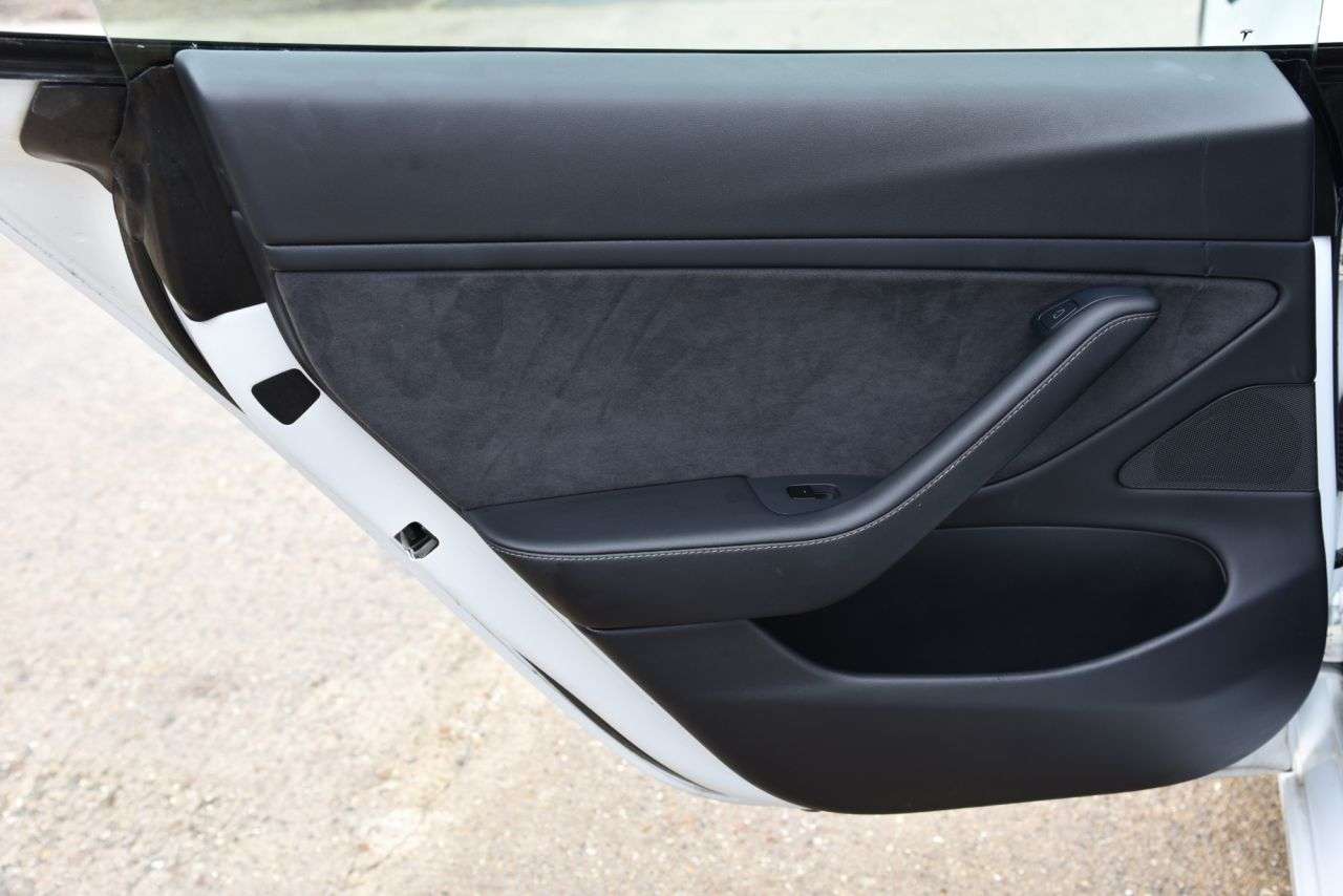 2020 TESLA MODEL 3 2020 TESLA MODEL 3