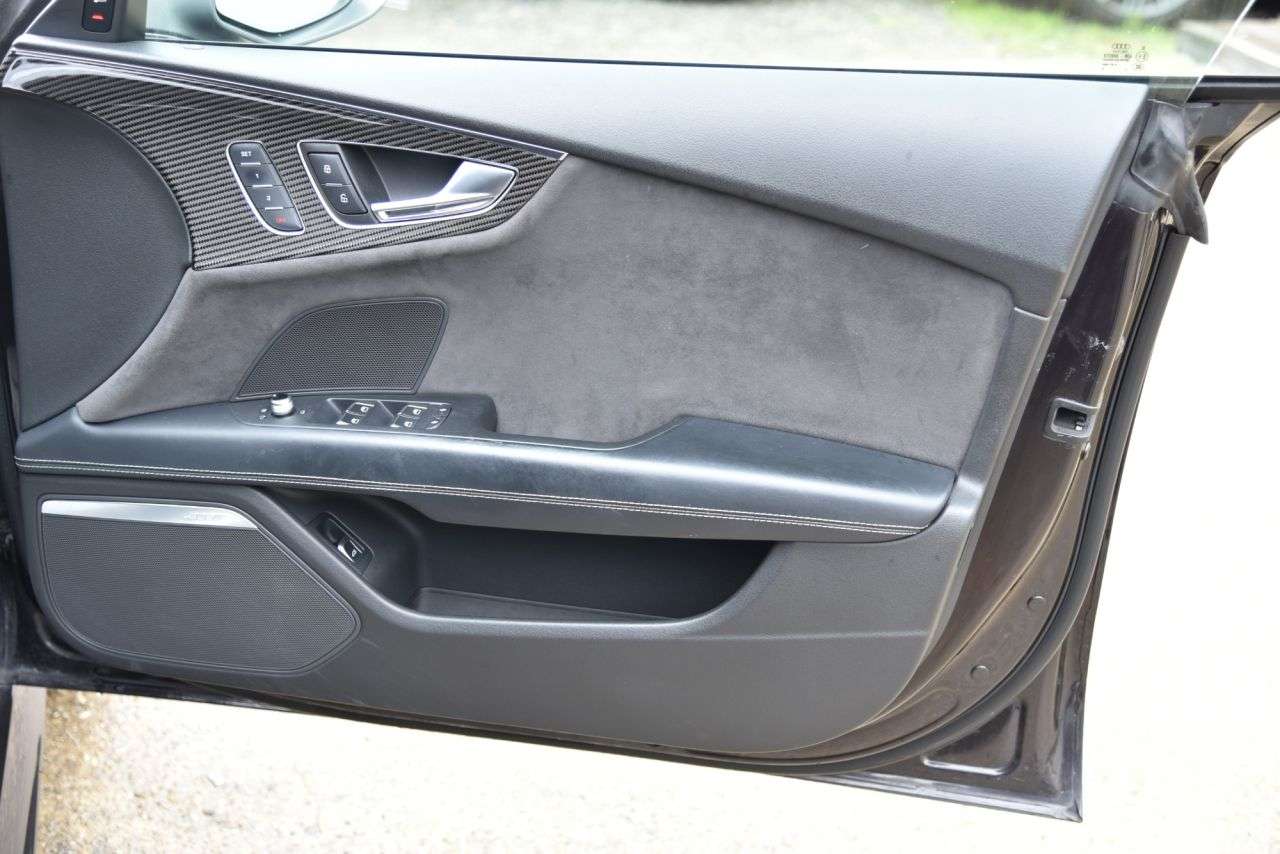 2017 AUDI RS7 2017 AUDI RS7