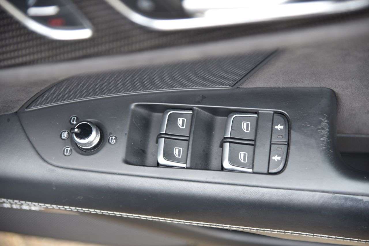 2017 AUDI RS7 2017 AUDI RS7