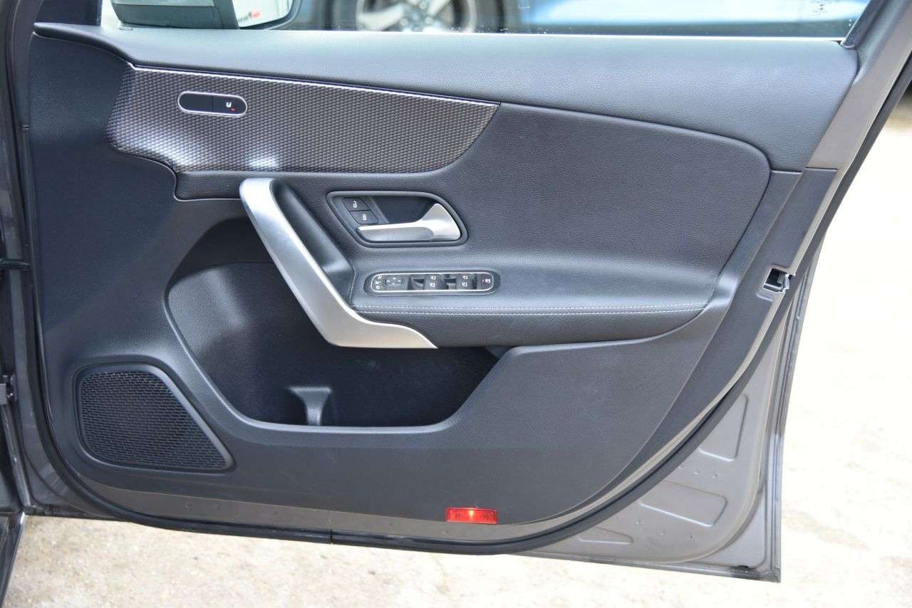 2018 MERCEDES-BENZ A-CLASS 2018 MERCEDES-BENZ A-CLASS