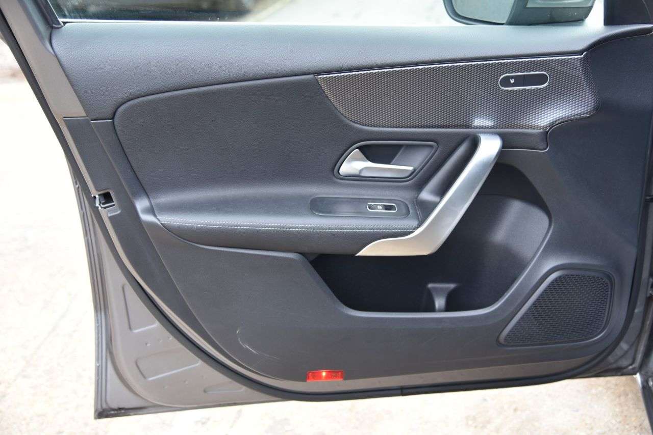 2018 MERCEDES-BENZ A-CLASS 2018 MERCEDES-BENZ A-CLASS