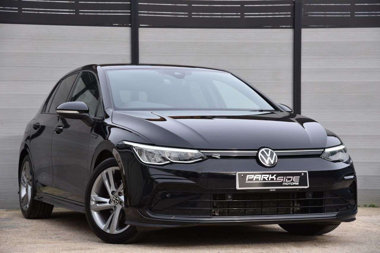 A 2021 VOLKSWAGEN GOLF 1.5 eTSI MHEV R-Line Hatchback 5dr Petrol Hybrid DSG Euro 6 (s/s) (150 ps) A 2021 VOLKSWAGEN GOLF 1.5 eTSI MHEV R-Line Hatchback 5dr Petrol Hybrid DSG Euro 6 (s/s) (150 ps)