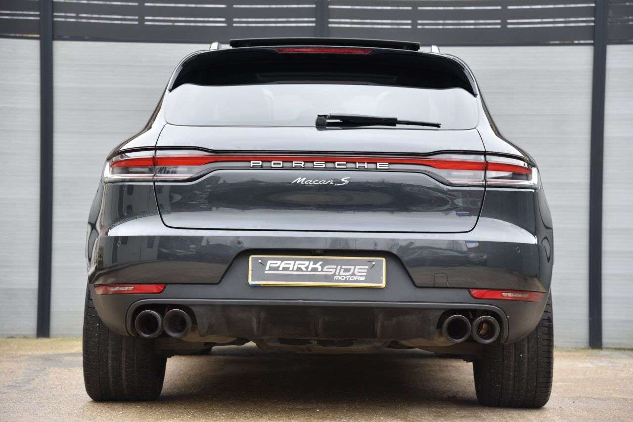2019 PORSCHE MACAN 2019 PORSCHE MACAN