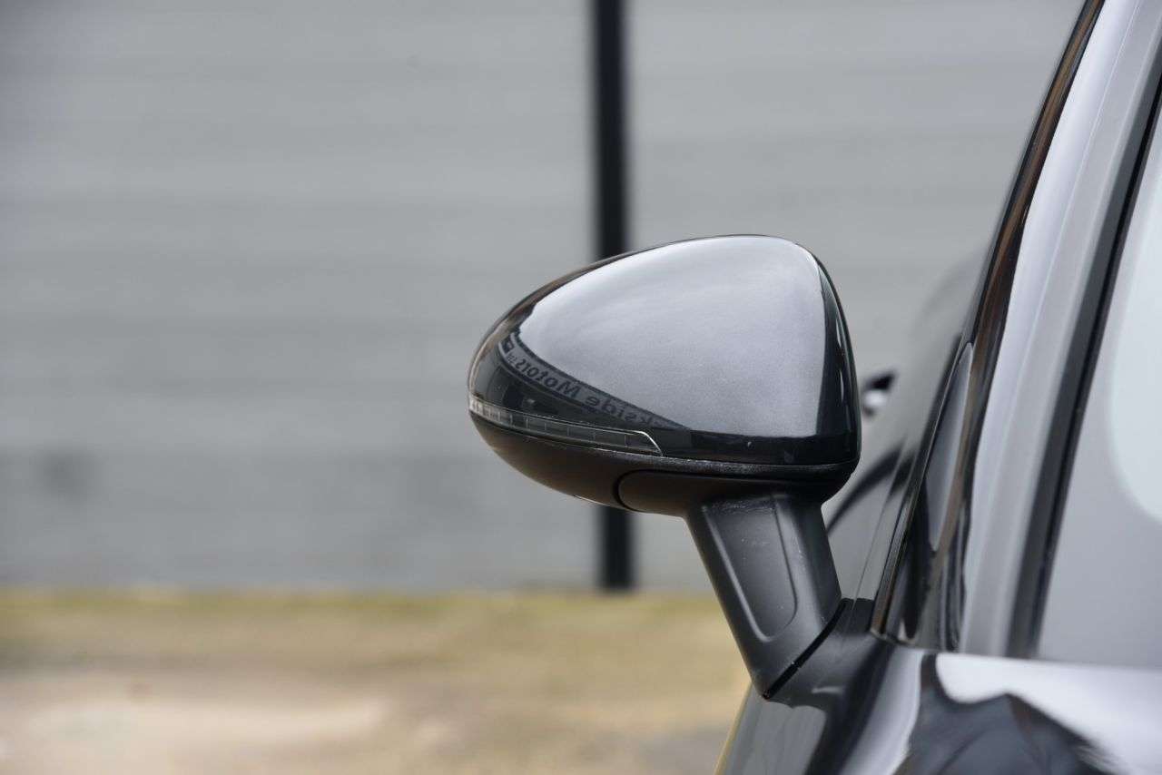 2019 PORSCHE MACAN 2019 PORSCHE MACAN