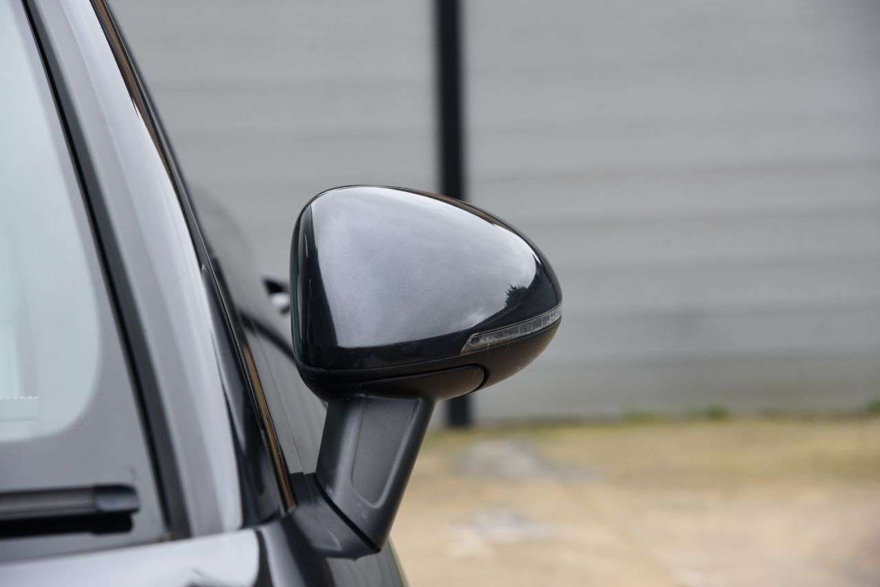 2019 PORSCHE MACAN 2019 PORSCHE MACAN