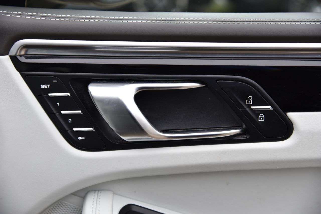 2019 PORSCHE MACAN 2019 PORSCHE MACAN