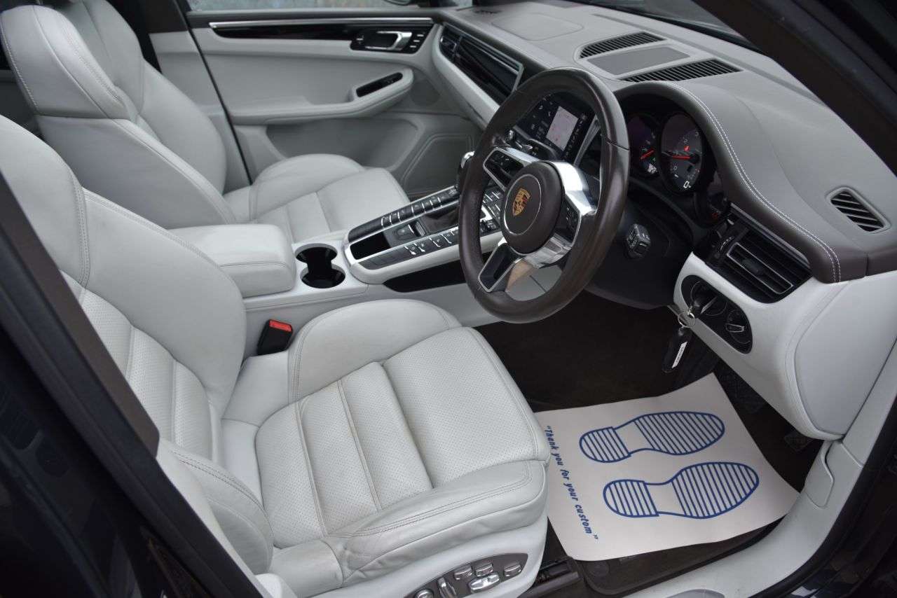 2019 PORSCHE MACAN 2019 PORSCHE MACAN