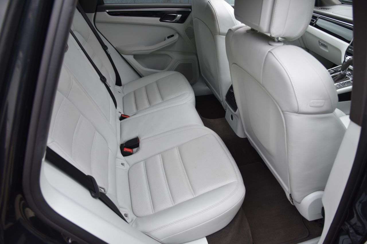 2019 PORSCHE MACAN 2019 PORSCHE MACAN