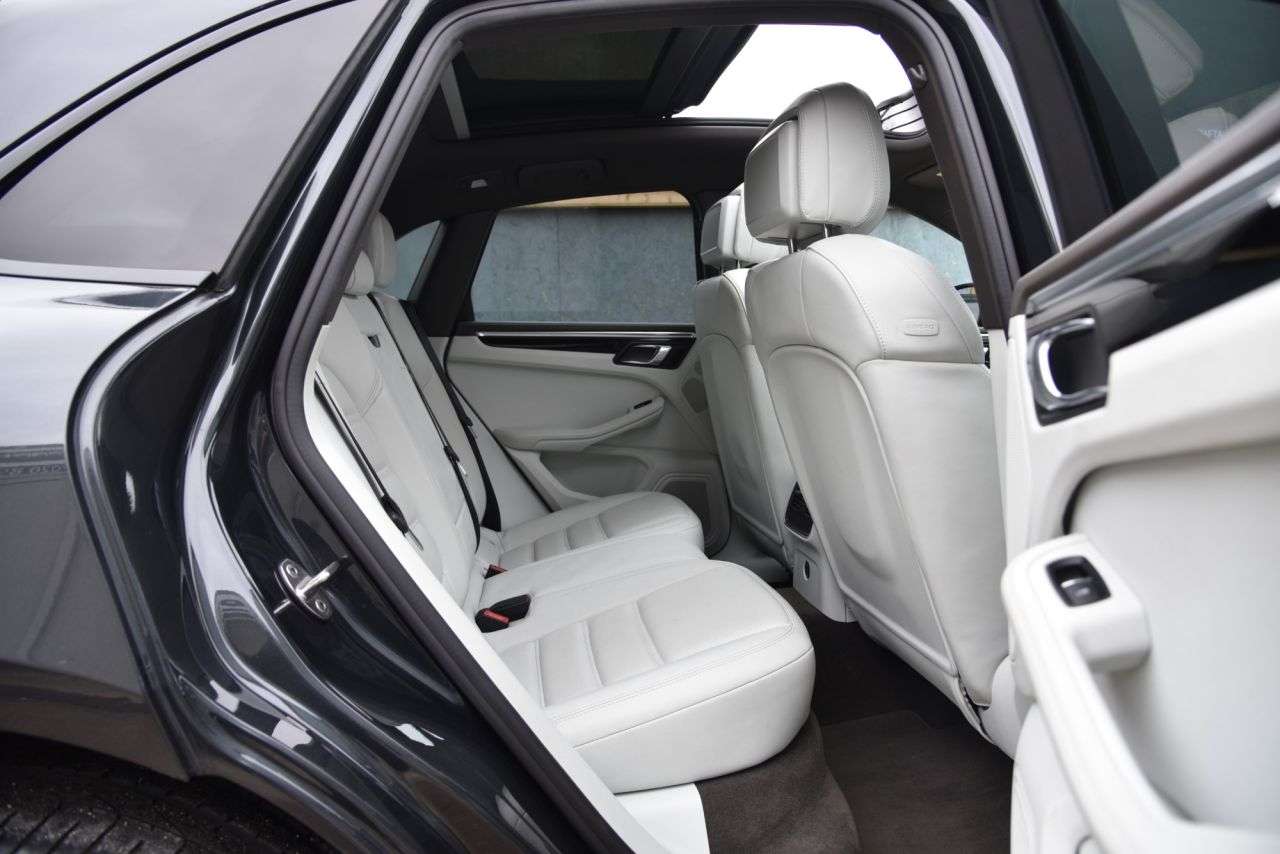 2019 PORSCHE MACAN 2019 PORSCHE MACAN