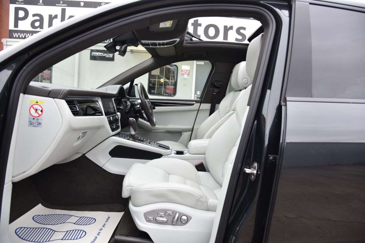 2019 PORSCHE MACAN 2019 PORSCHE MACAN