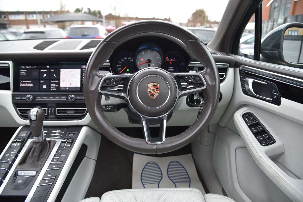 2019 PORSCHE MACAN 2019 PORSCHE MACAN