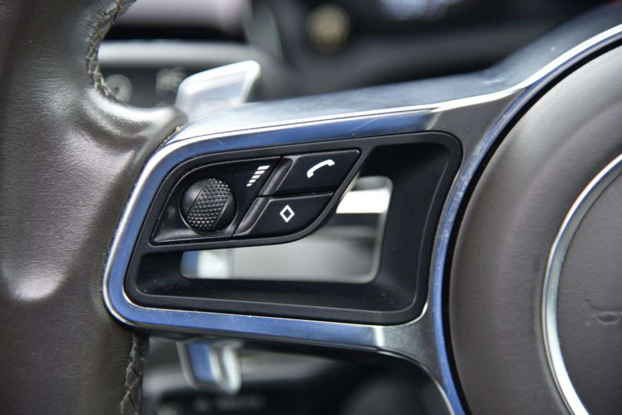 2019 PORSCHE MACAN 2019 PORSCHE MACAN