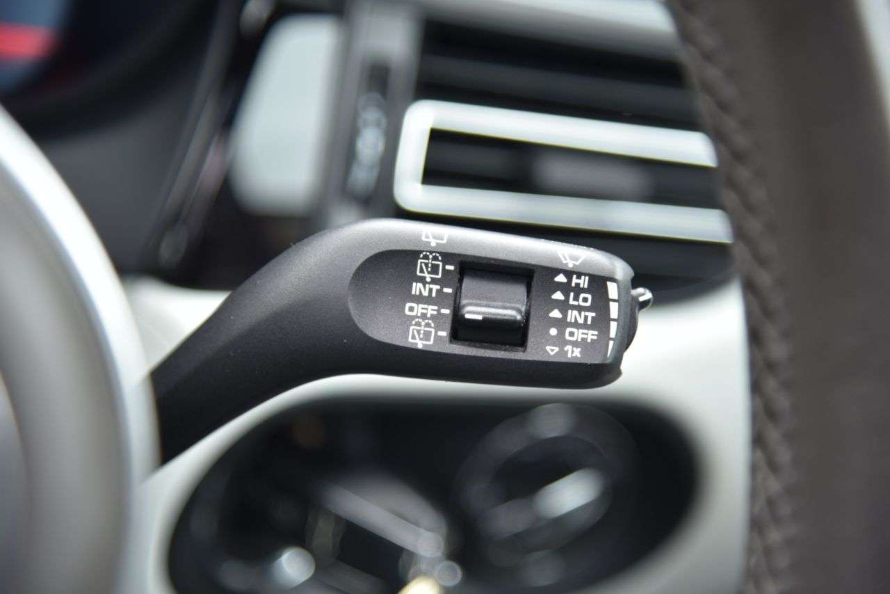 2019 PORSCHE MACAN 2019 PORSCHE MACAN