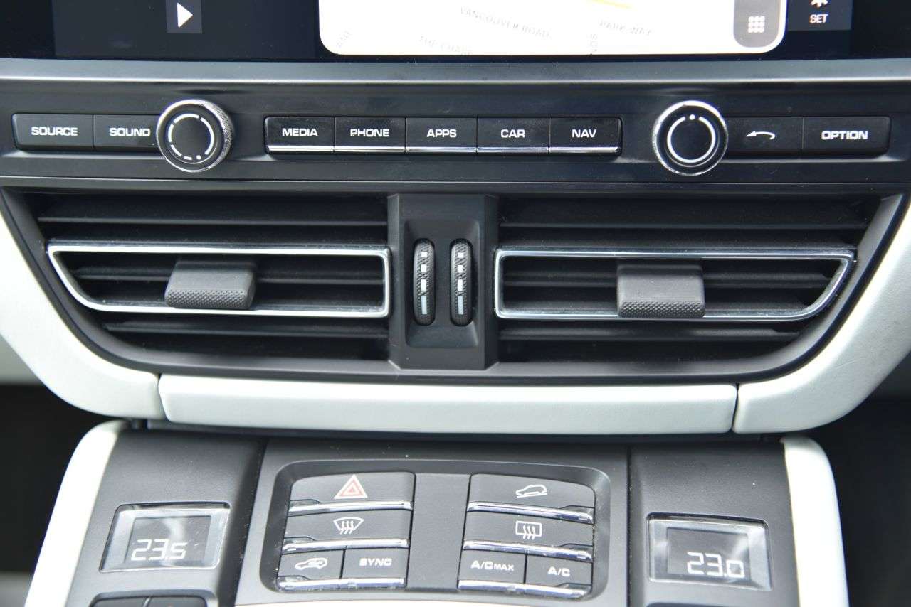 2019 PORSCHE MACAN 2019 PORSCHE MACAN