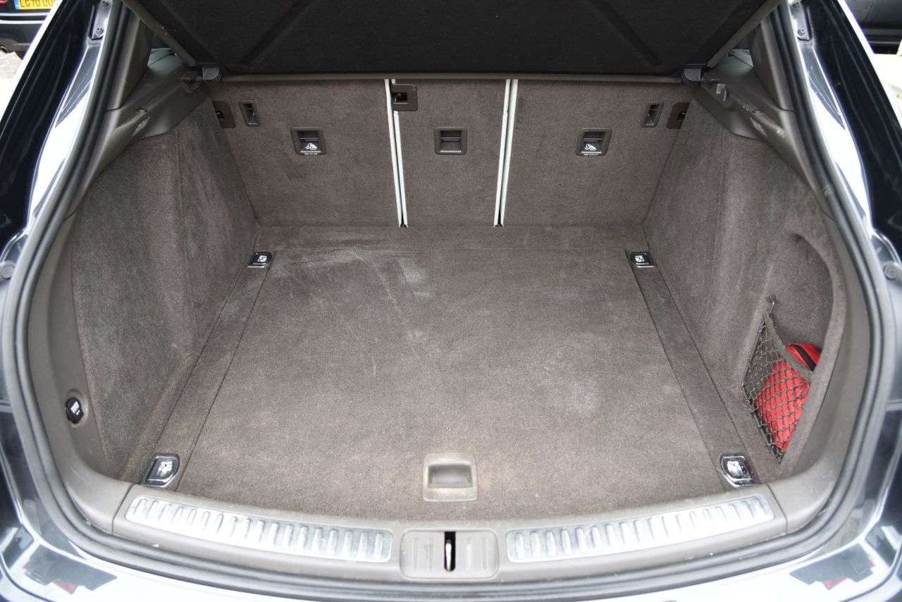 2019 PORSCHE MACAN 2019 PORSCHE MACAN