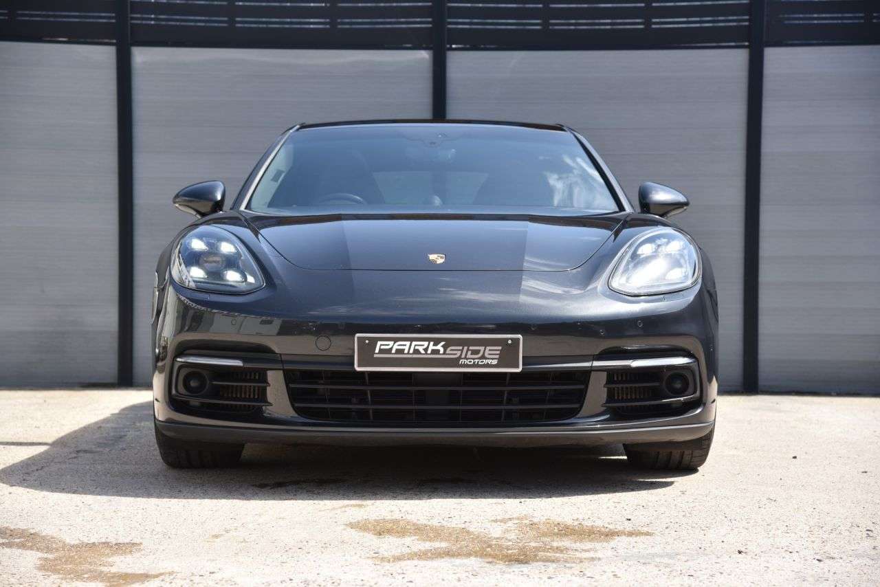 2017 PORSCHE PANAMERA 2017 PORSCHE PANAMERA