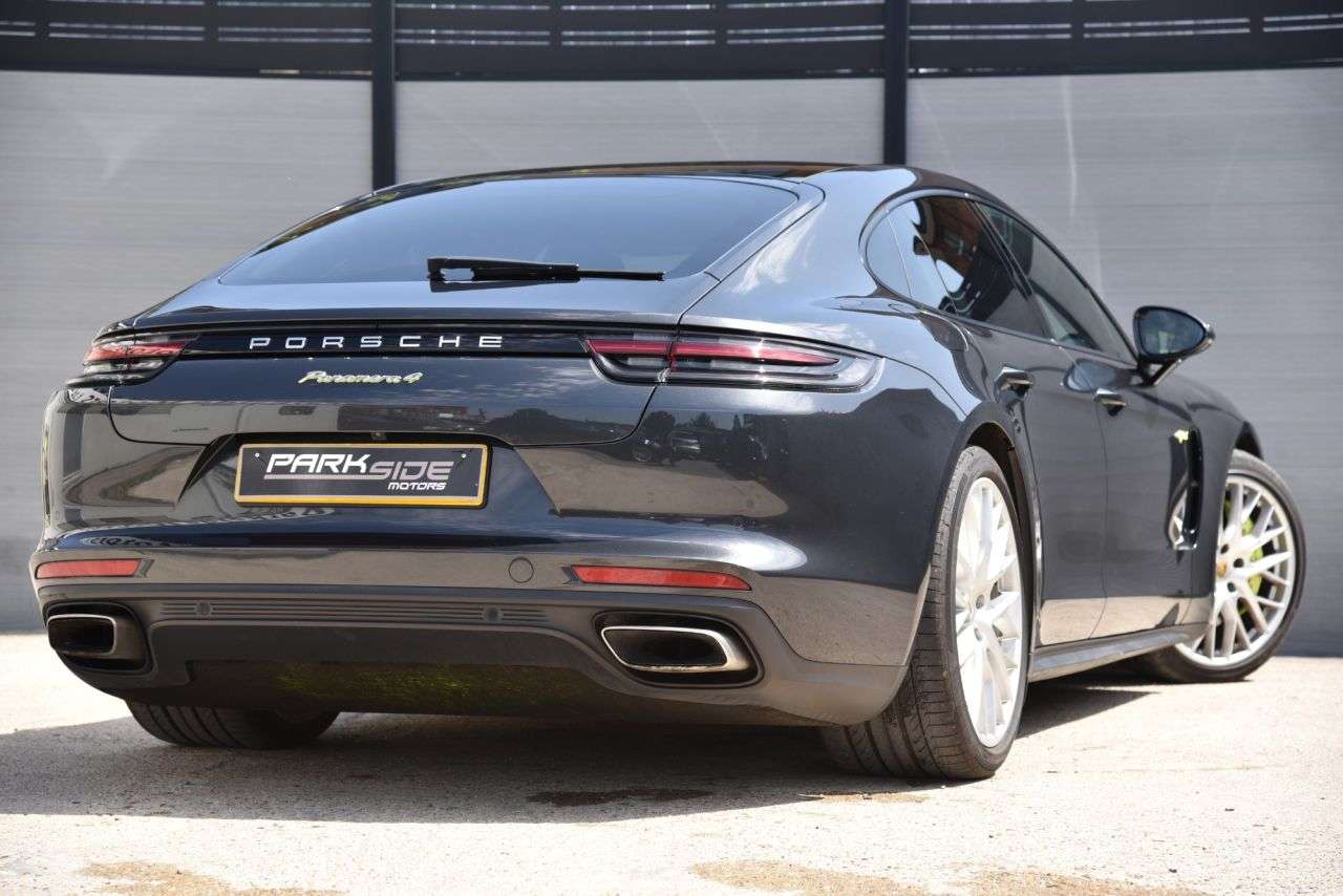 2017 PORSCHE PANAMERA 2017 PORSCHE PANAMERA