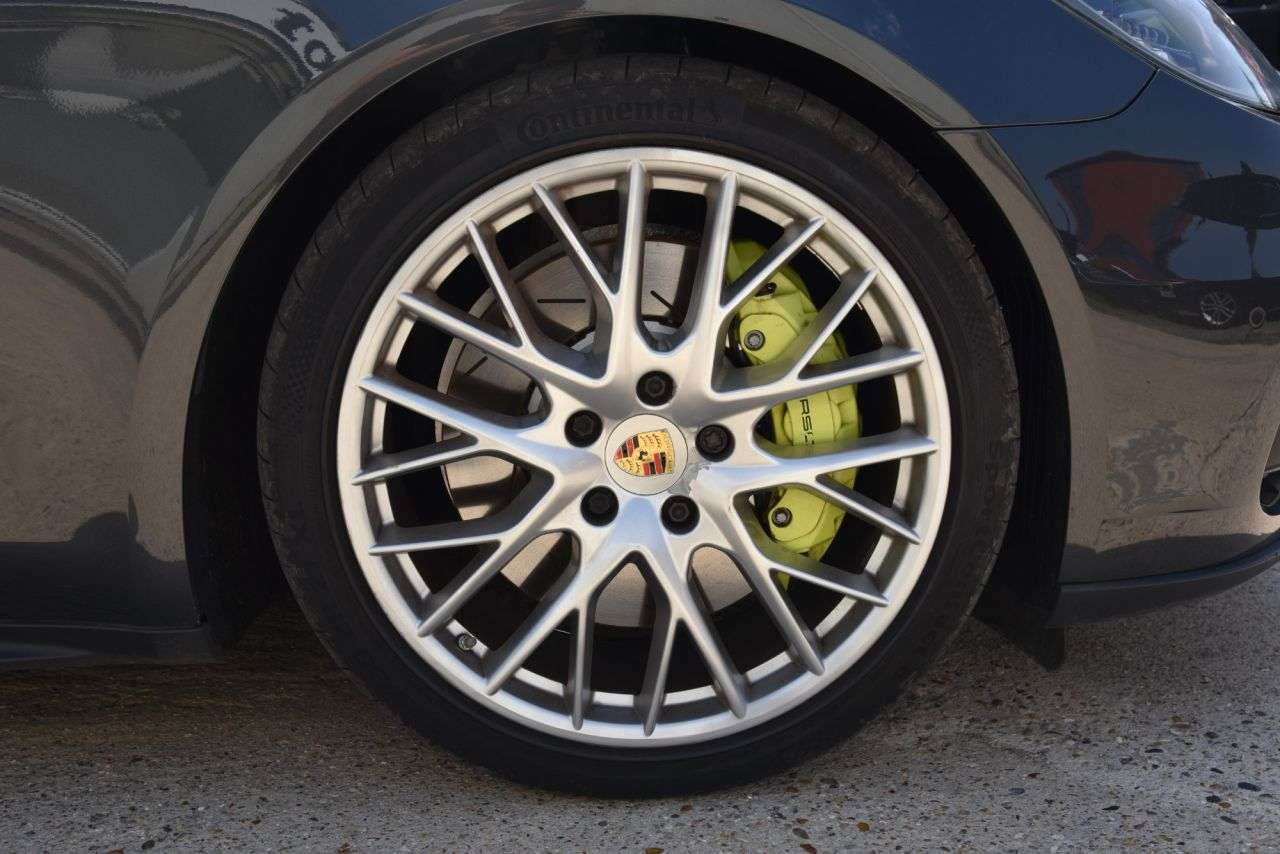 2017 PORSCHE PANAMERA 2017 PORSCHE PANAMERA