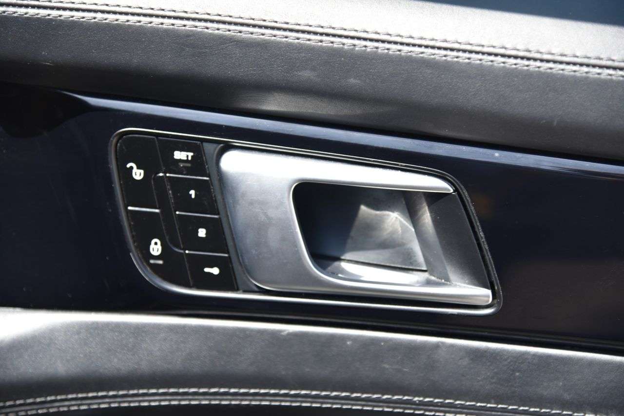 2017 PORSCHE PANAMERA 2017 PORSCHE PANAMERA