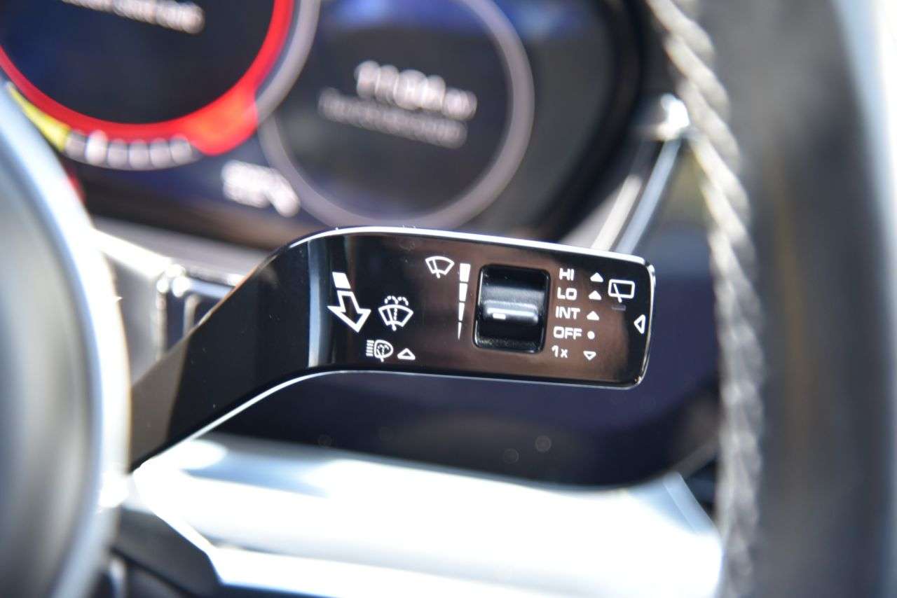 2017 PORSCHE PANAMERA 2017 PORSCHE PANAMERA
