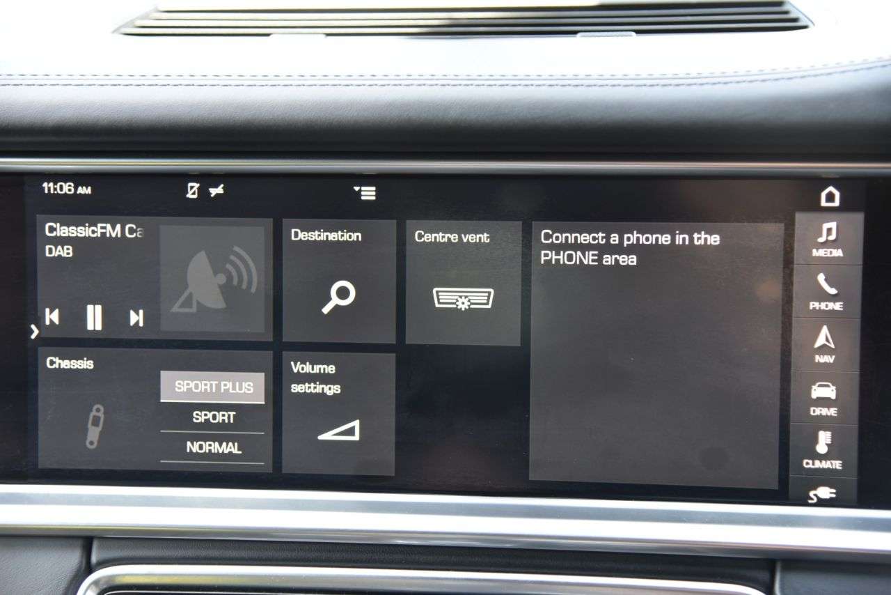 2017 PORSCHE PANAMERA 2017 PORSCHE PANAMERA