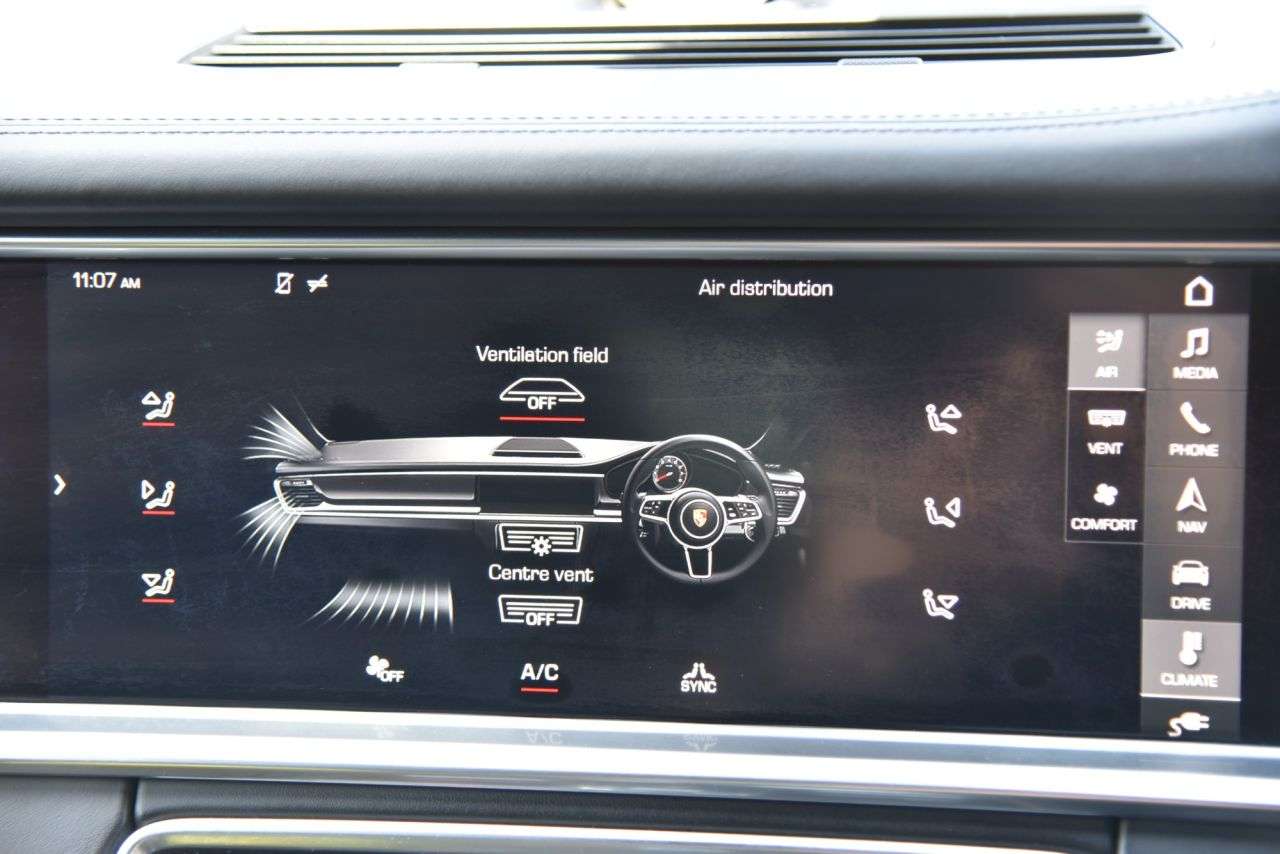 2017 PORSCHE PANAMERA 2017 PORSCHE PANAMERA