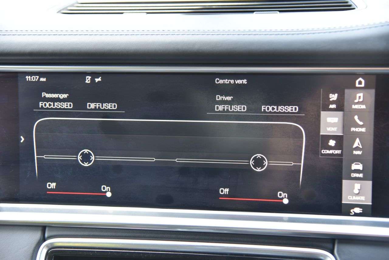 2017 PORSCHE PANAMERA 2017 PORSCHE PANAMERA