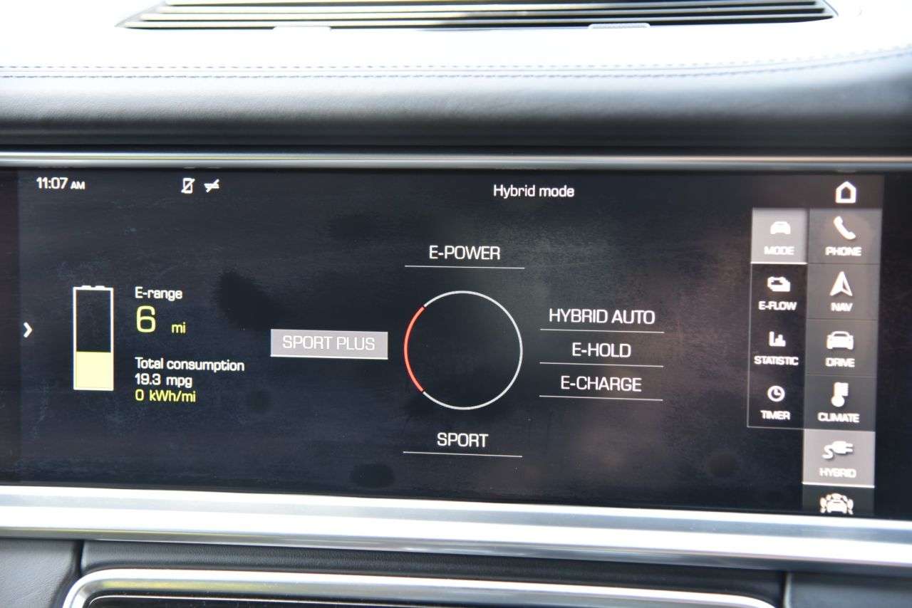 2017 PORSCHE PANAMERA 2017 PORSCHE PANAMERA