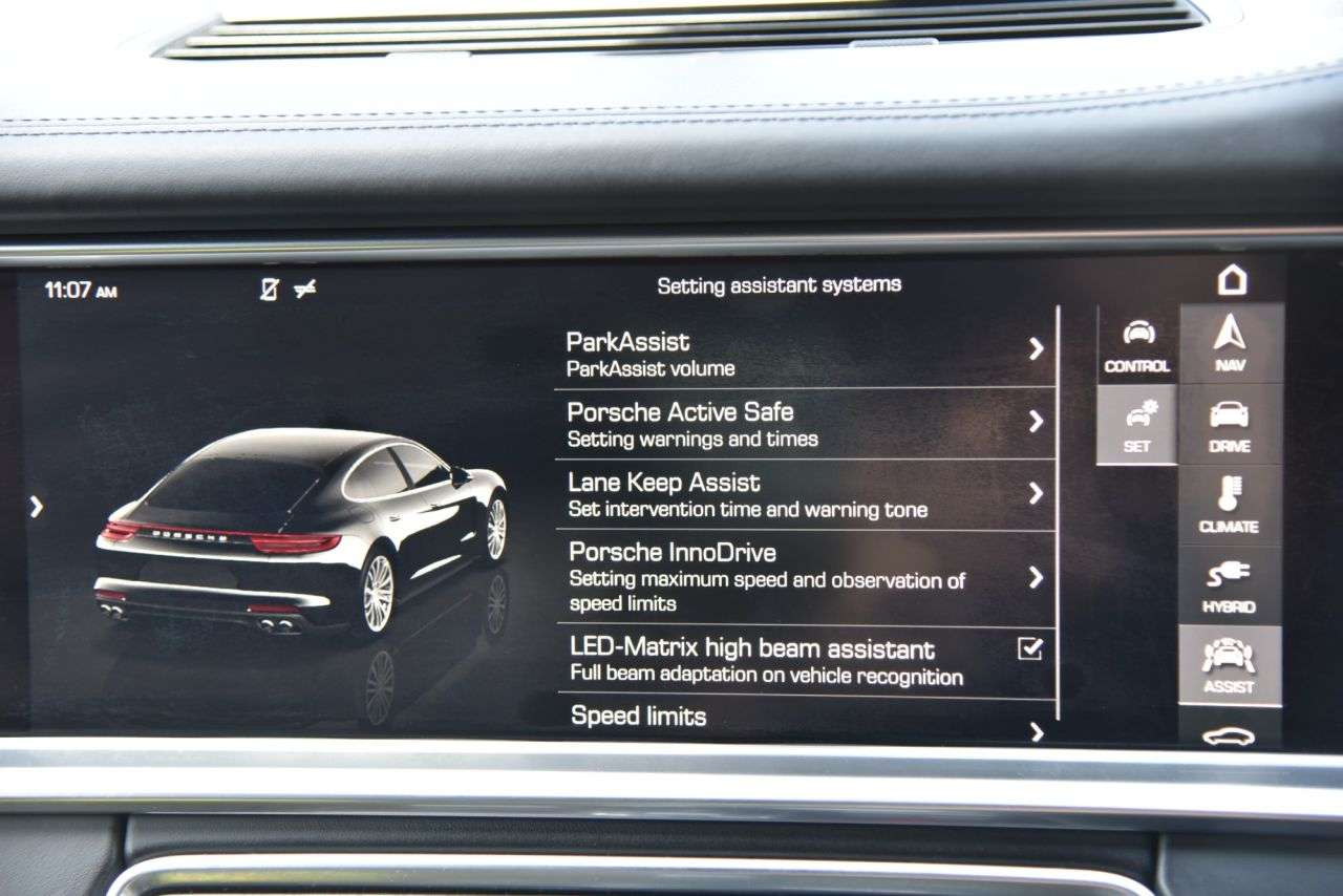 2017 PORSCHE PANAMERA 2017 PORSCHE PANAMERA