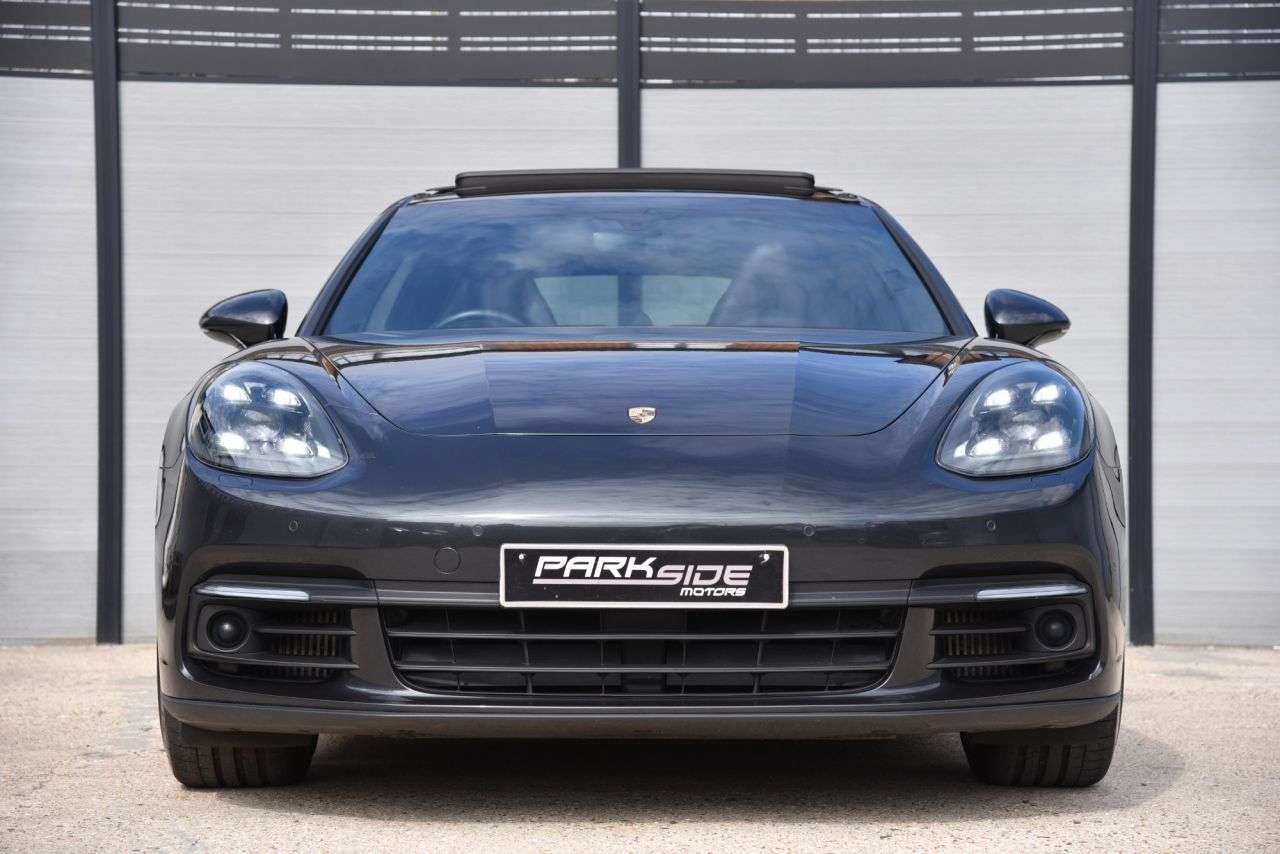 2017 PORSCHE PANAMERA 2017 PORSCHE PANAMERA