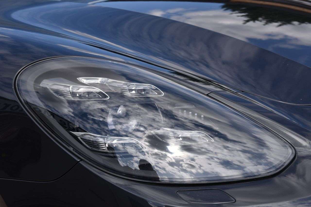 2017 PORSCHE PANAMERA 2017 PORSCHE PANAMERA