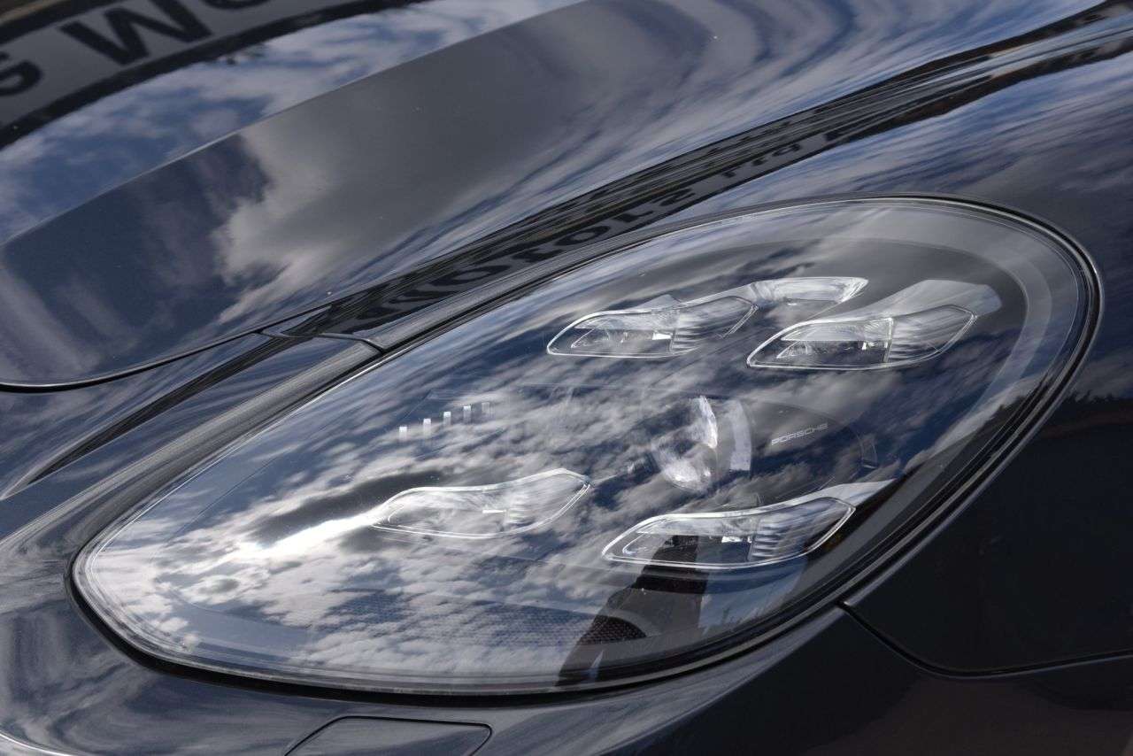 2017 PORSCHE PANAMERA 2017 PORSCHE PANAMERA