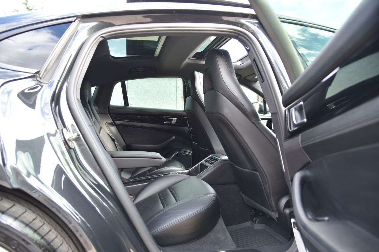 2017 PORSCHE PANAMERA 2017 PORSCHE PANAMERA