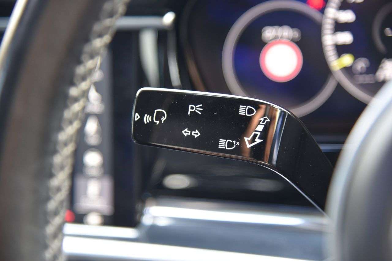 2017 PORSCHE PANAMERA 2017 PORSCHE PANAMERA