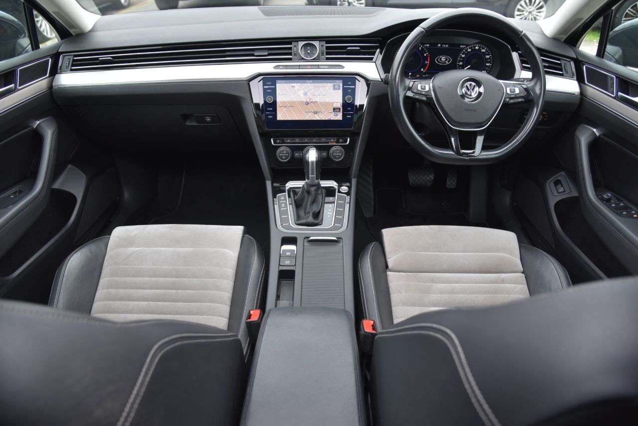 A 2019 VOLKSWAGEN PASSAT 1.5 TSI EVO GT Saloon 4dr Petrol DSG Euro 6 (s/s) (150 ps) PRIVACY | PARK A A 2019 VOLKSWAGEN PASSAT 1.5 TSI EVO GT Saloon 4dr Petrol DSG Euro 6 (s/s) (150 ps) PRIVACY | PARK A