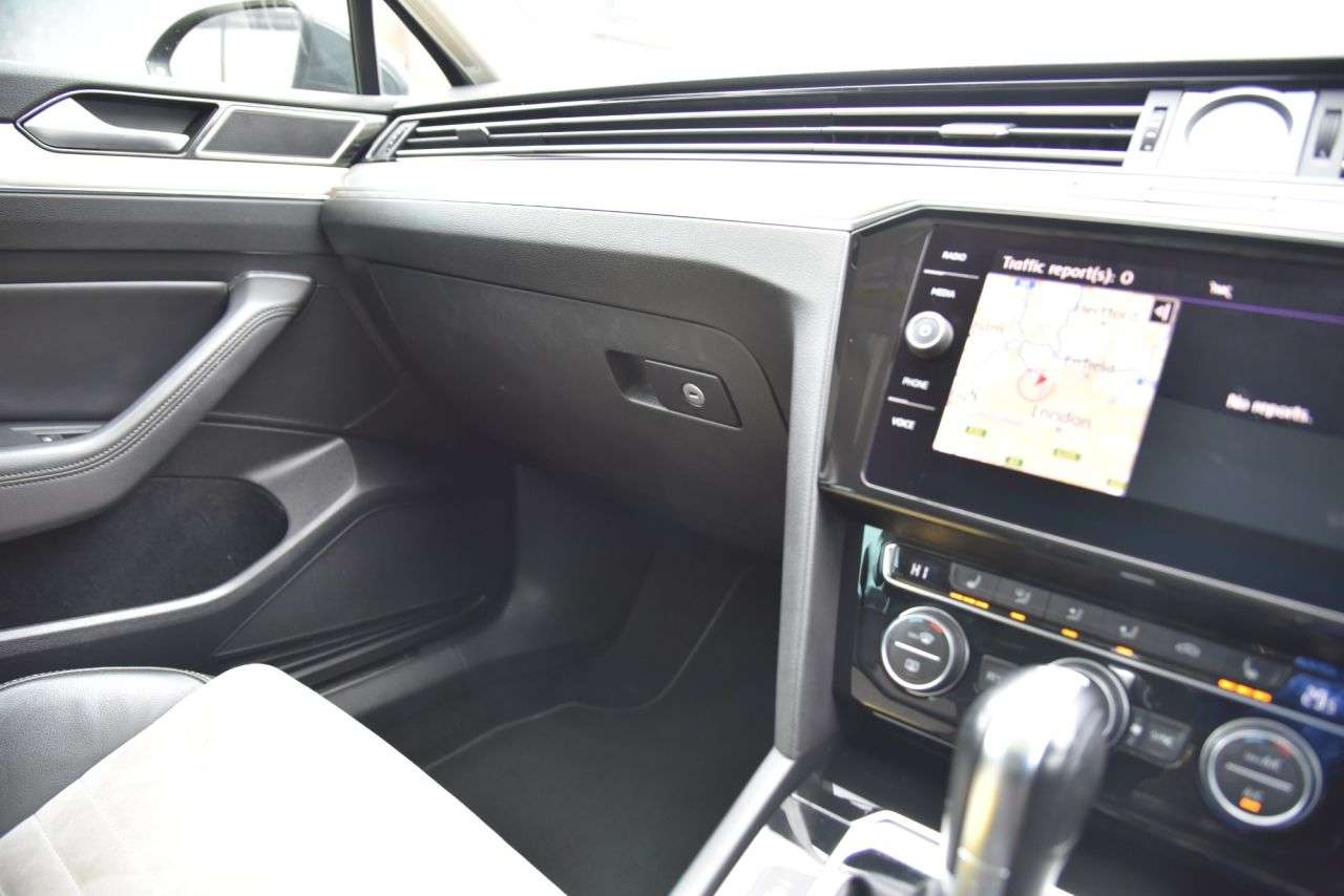 2019 VOLKSWAGEN PASSAT 2019 VOLKSWAGEN PASSAT