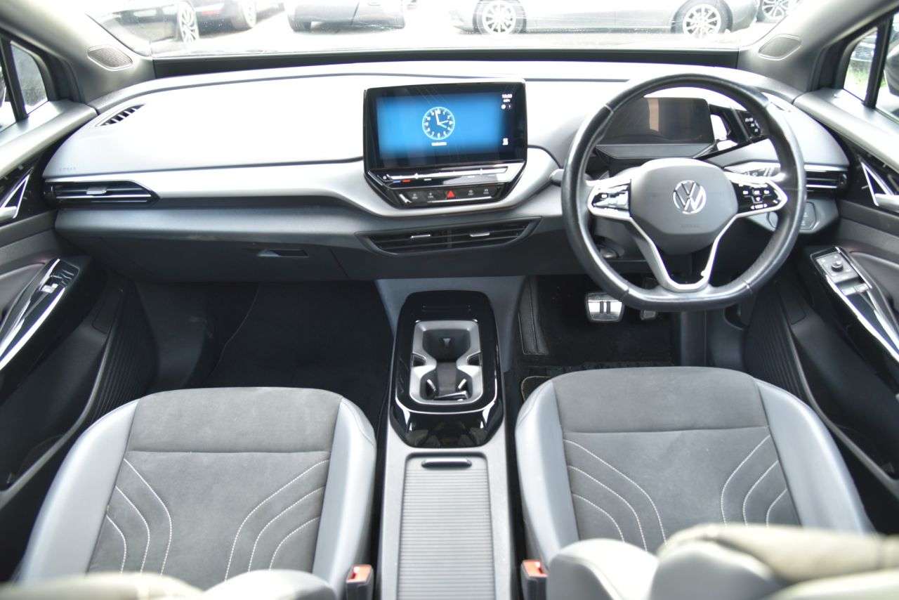 A 2022 VOLKSWAGEN ID.4 Pure 52kWh Life SUV 5dr Electric Auto (148 ps) DRIVING ASSISTANCE PACK | CA A 2022 VOLKSWAGEN ID.4 Pure 52kWh Life SUV 5dr Electric Auto (148 ps) DRIVING ASSISTANCE PACK | CA