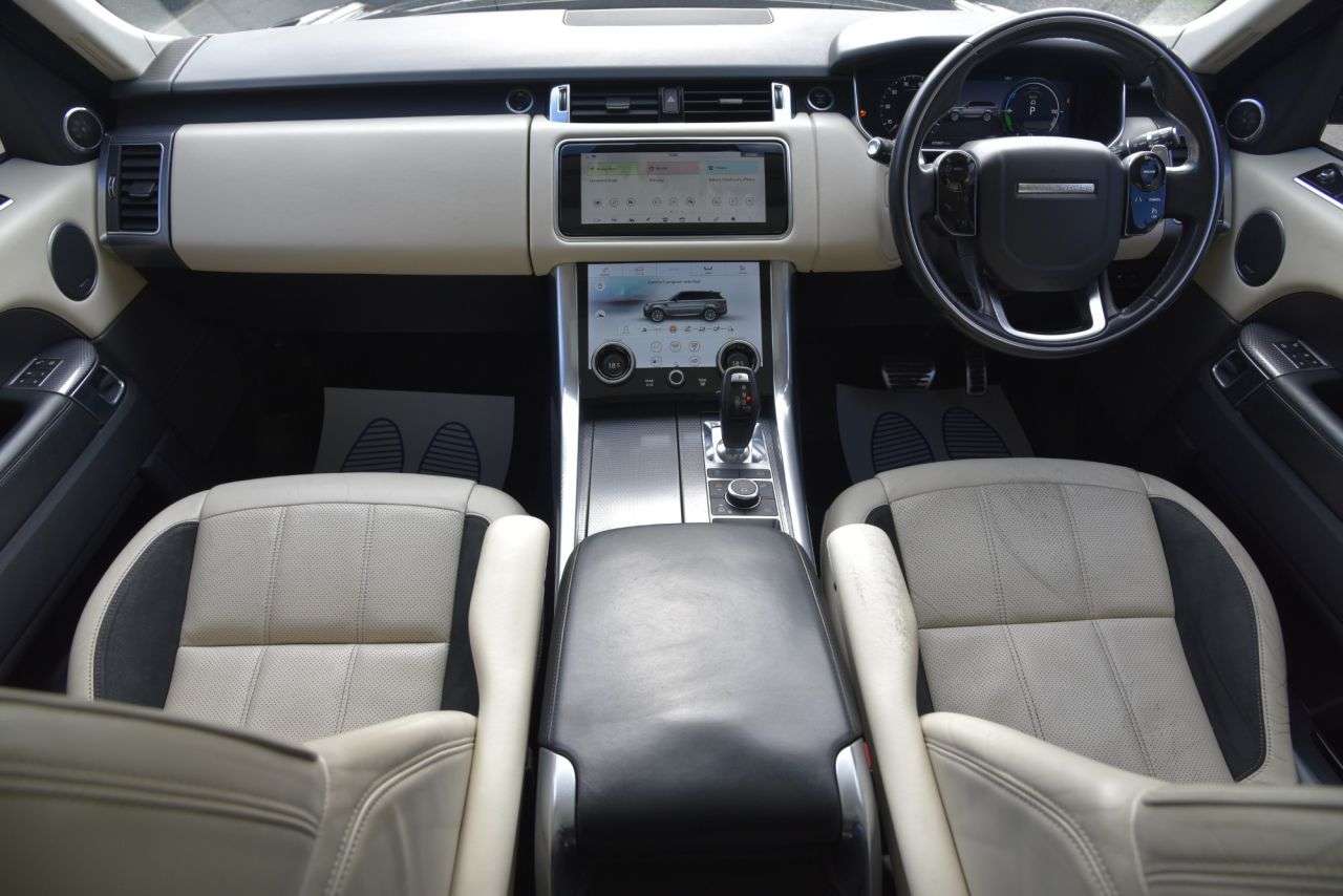 A 2020 LAND ROVER RANGE ROVER SPORT 2.0 P400e 13.1kWh HSE GPF Dynamic SUV 5dr Petrol Plug-in Hybrid Auto 4WD Eu A 2020 LAND ROVER RANGE ROVER SPORT 2.0 P400e 13.1kWh HSE GPF Dynamic SUV 5dr Petrol Plug-in Hybrid Auto 4WD Eu