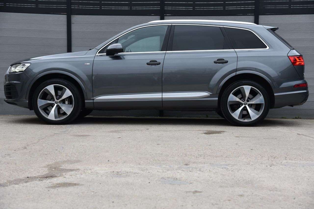 2016 AUDI Q7 2016 AUDI Q7