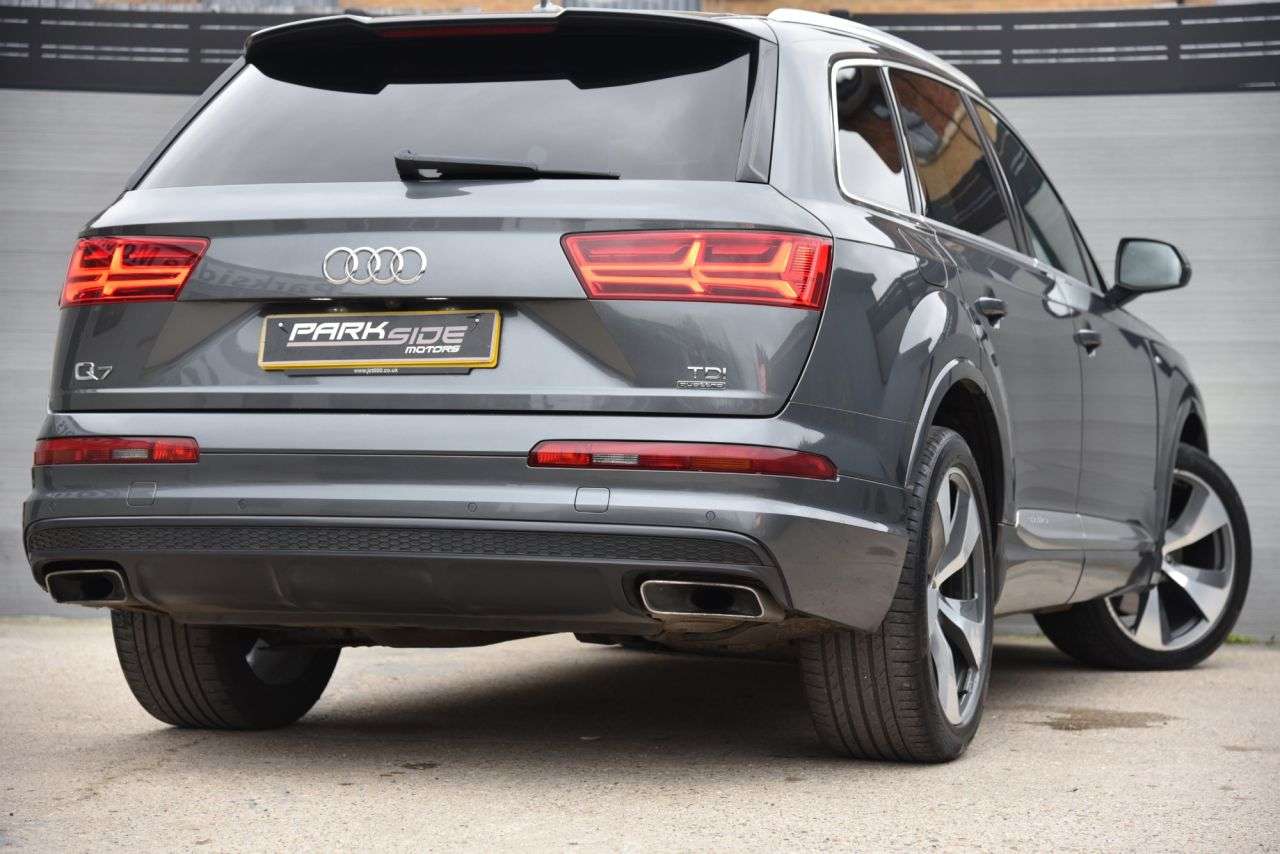 2016 AUDI Q7 2016 AUDI Q7