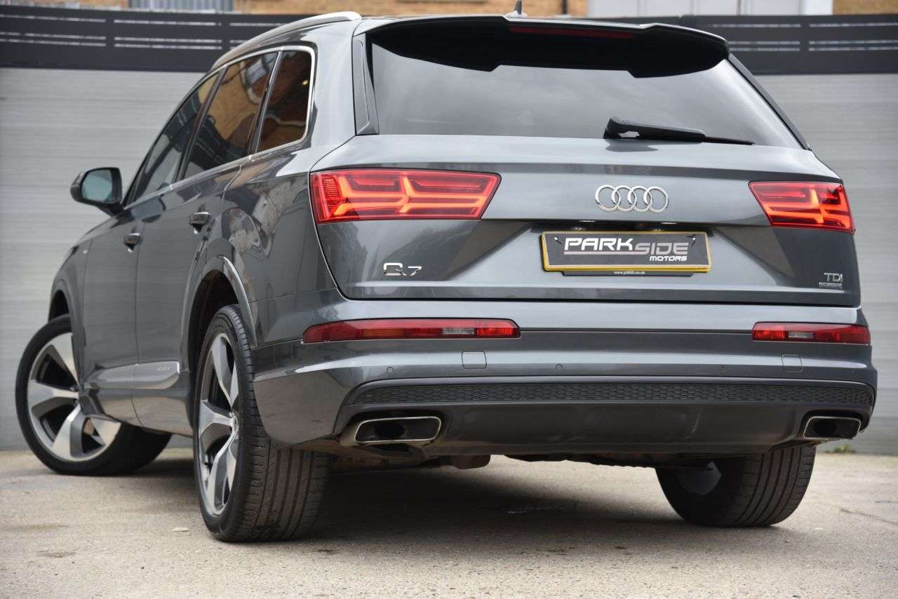 A 2016 AUDI Q7 3.0 TDI V6 S line SUV 5dr Diesel Tiptronic quattro Euro 6 (s/s) (272 ps) FS A 2016 AUDI Q7 3.0 TDI V6 S line SUV 5dr Diesel Tiptronic quattro Euro 6 (s/s) (272 ps) FS