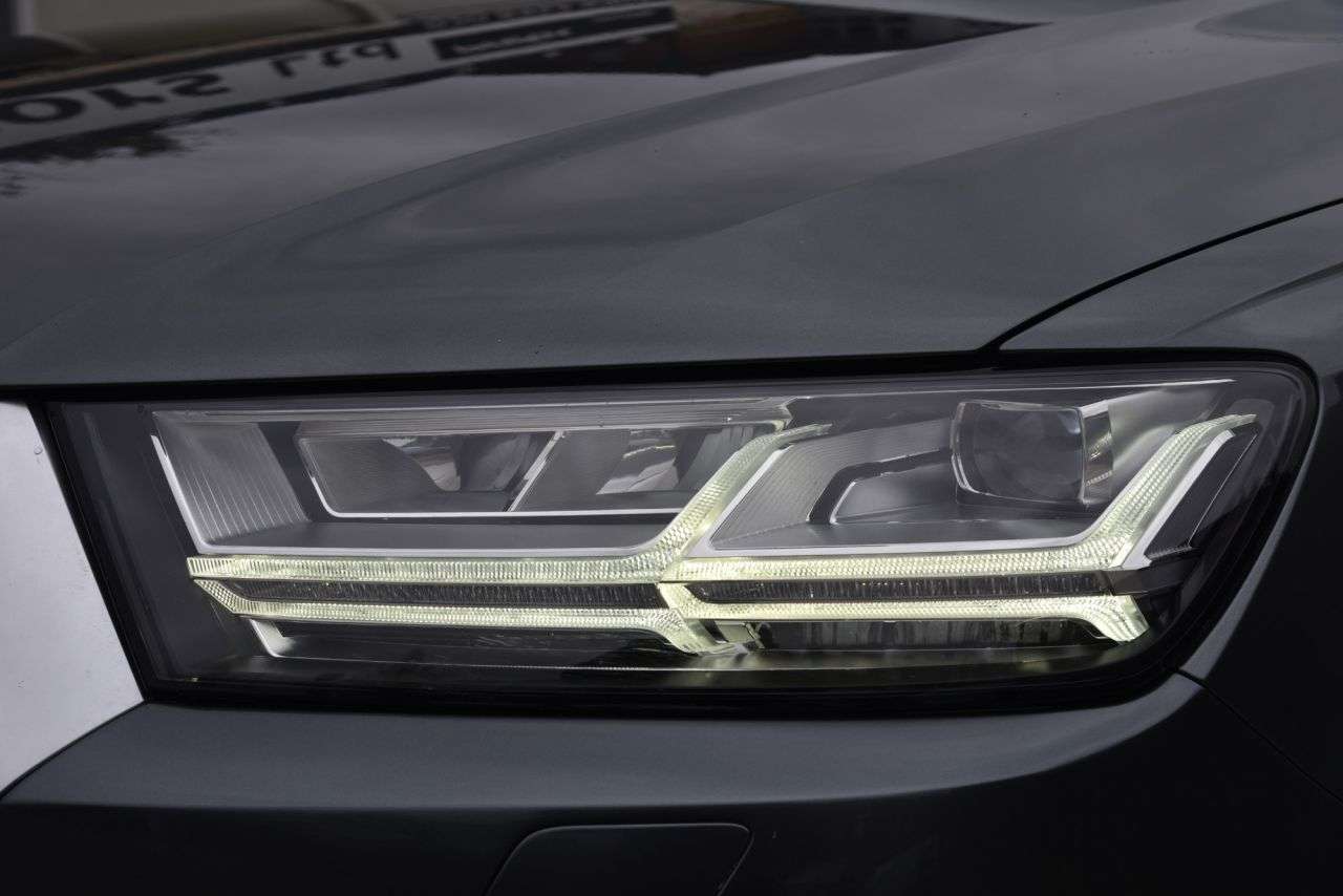 2016 AUDI Q7 2016 AUDI Q7