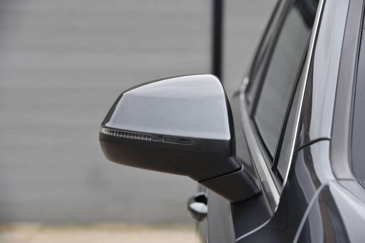 2016 AUDI Q7 2016 AUDI Q7