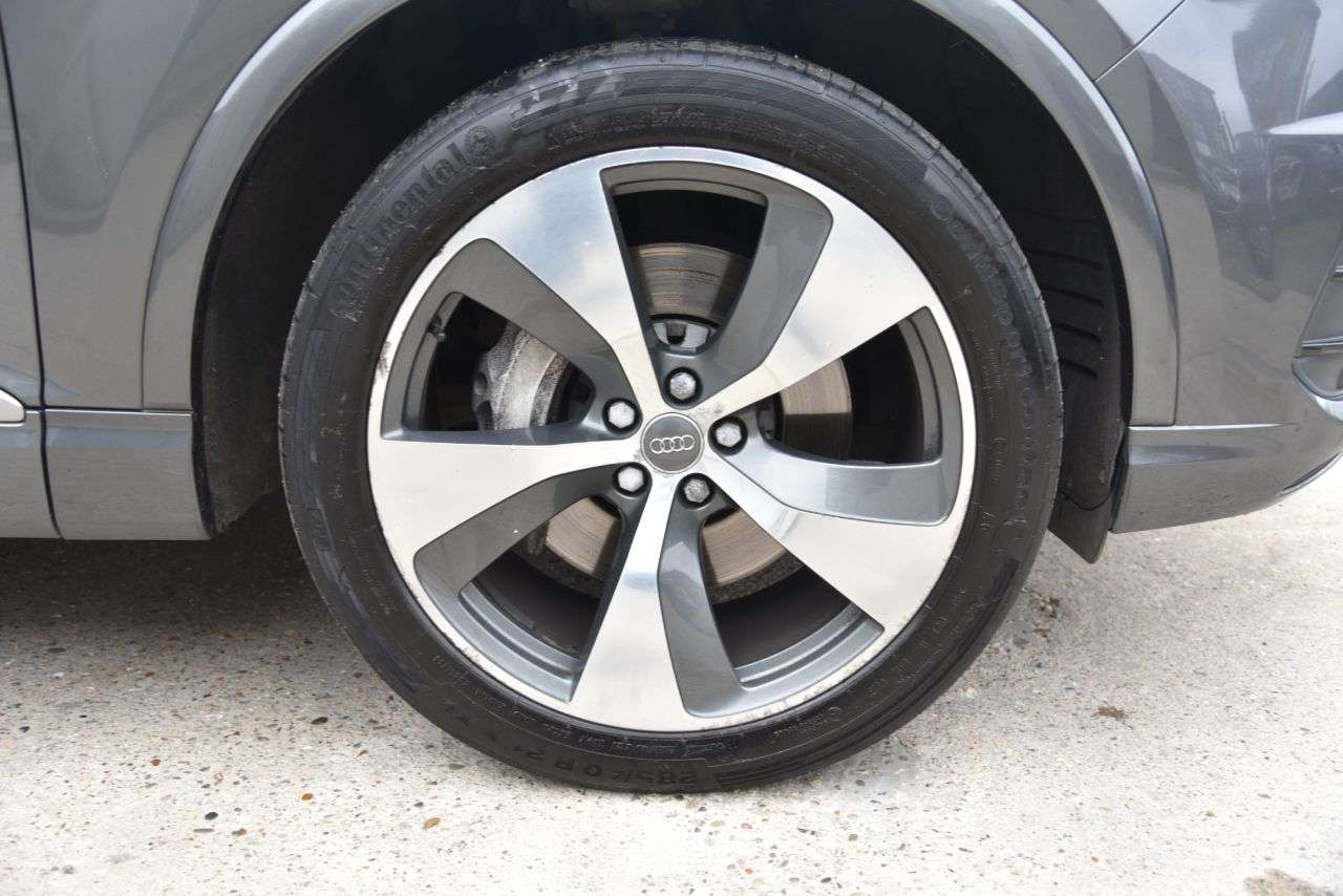 2016 AUDI Q7 2016 AUDI Q7