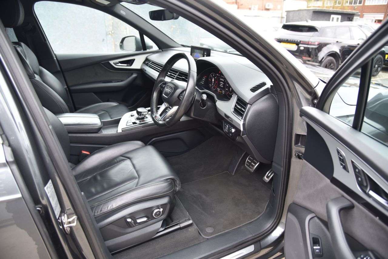 2016 AUDI Q7 2016 AUDI Q7