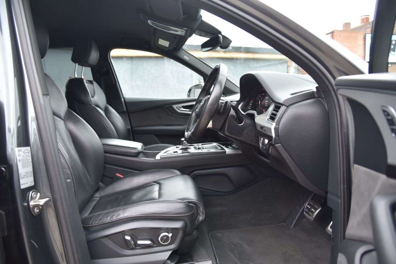 2016 AUDI Q7 2016 AUDI Q7