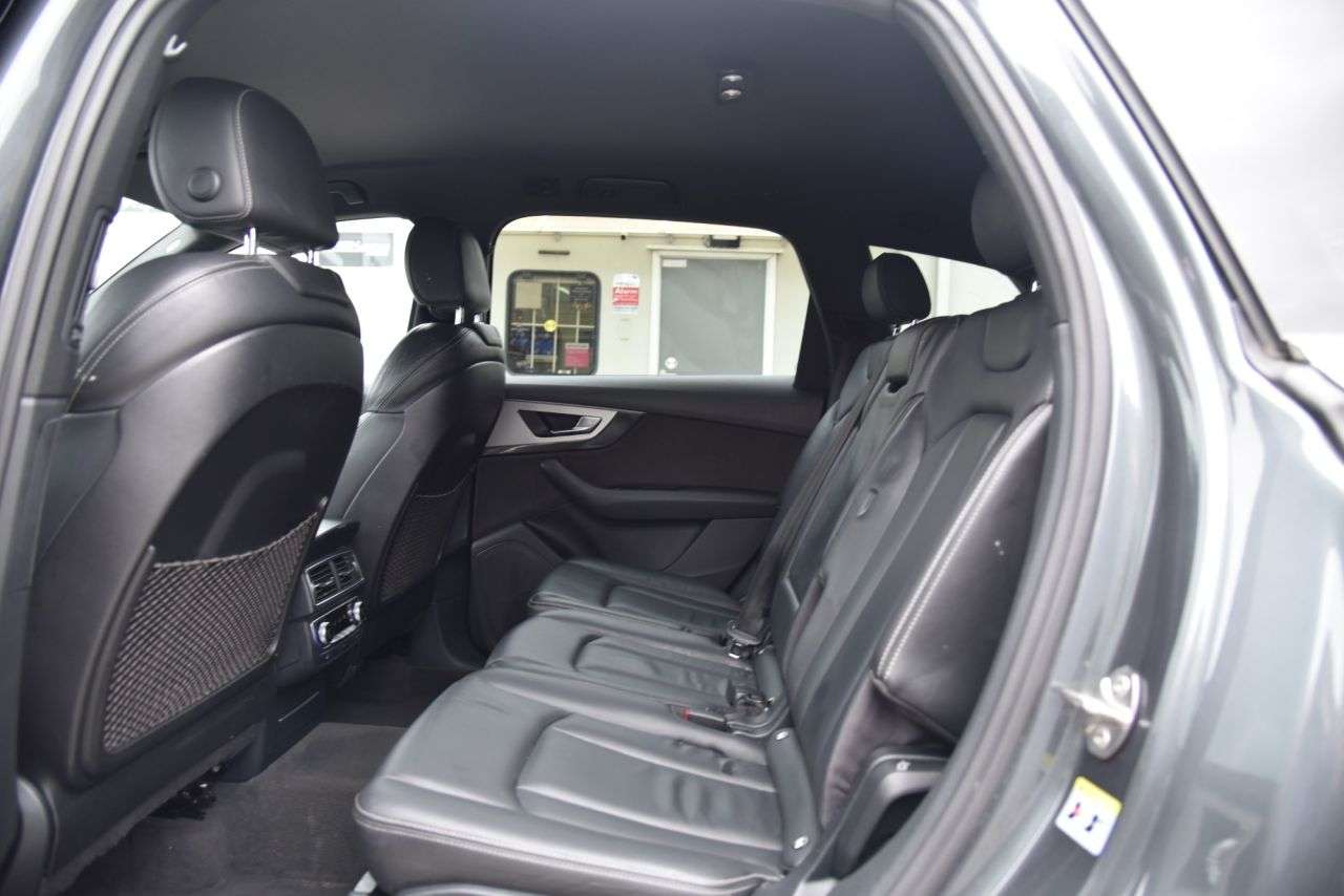 2016 AUDI Q7 2016 AUDI Q7